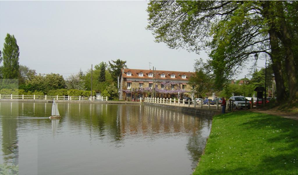 فندق Saint-Rémy-lès-Chevreuseفي  Au Bord Du Lac المظهر الخارجي الصورة